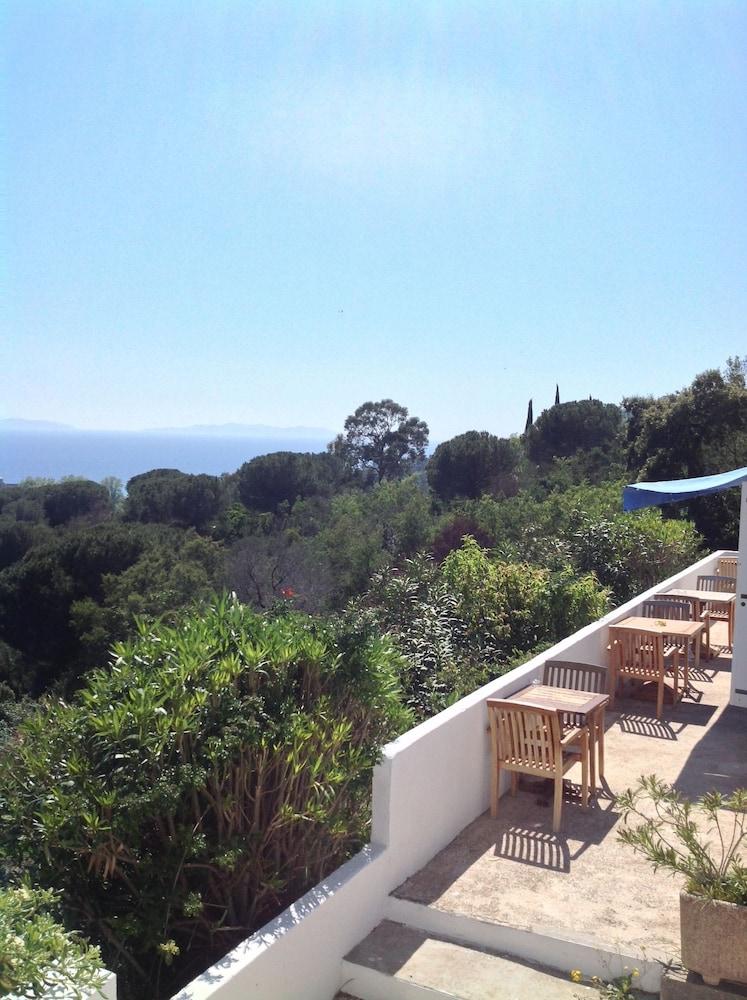 Azur Hotel Le Lavandou Buitenkant foto