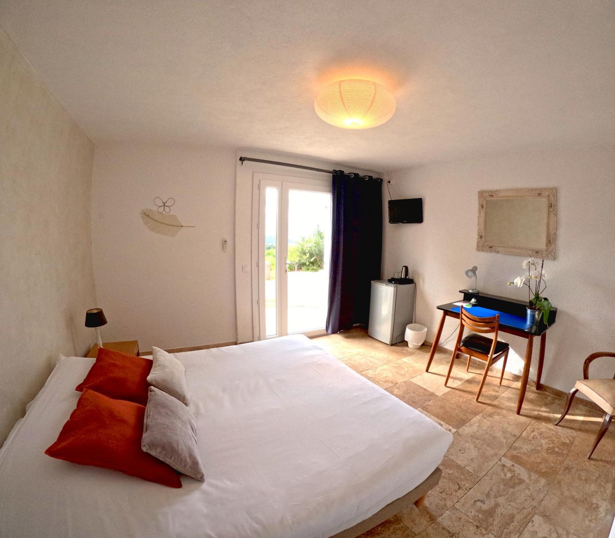 Azur Hotel Le Lavandou Buitenkant foto