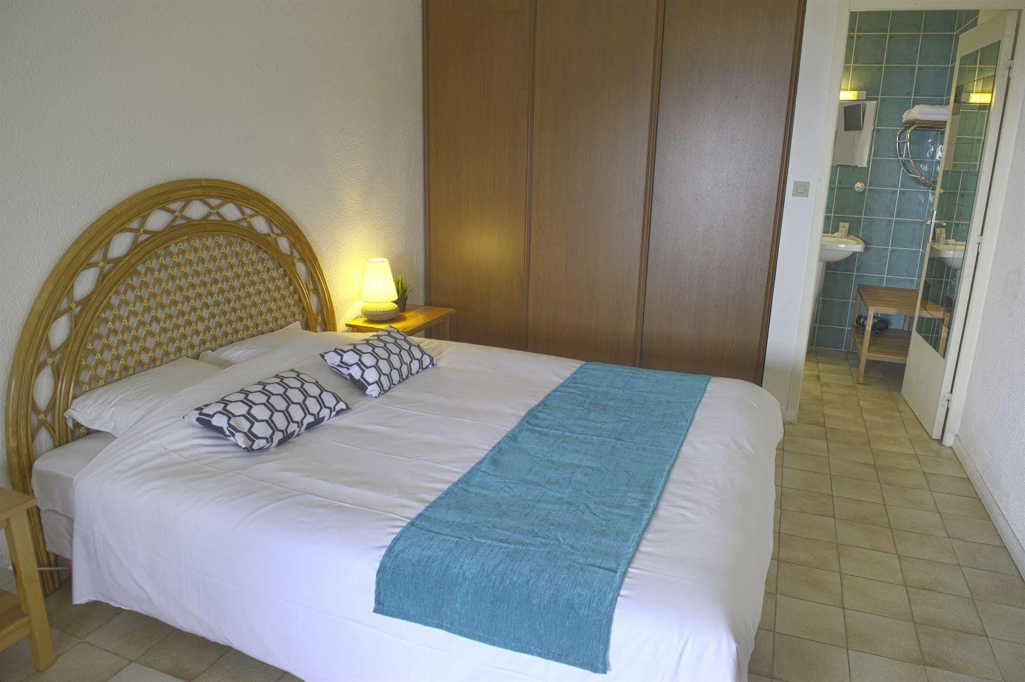 Azur Hotel Le Lavandou Buitenkant foto